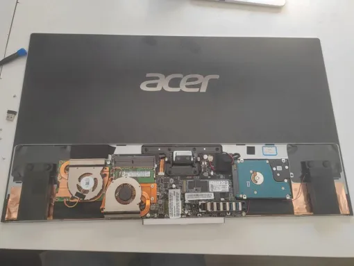 Remplacement de la pâte thermique sur un all-in-one Acer à Roquebrune-sur-Argens, Draguignan, Tech IT Easy